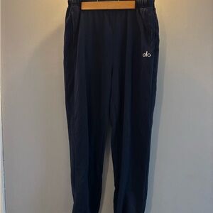 ALO Yoga Accolade Sweatpants -   Navy size M